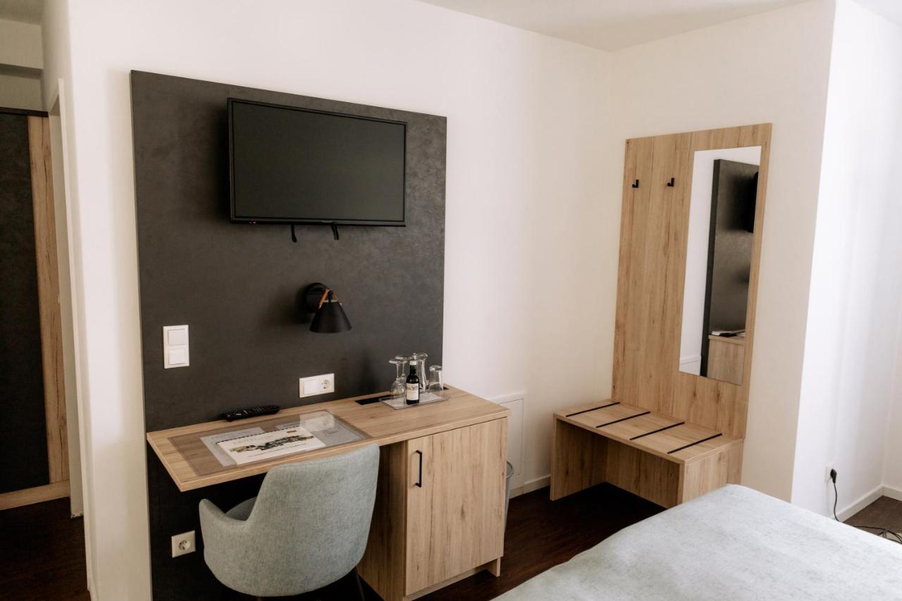Hotel Am Fluss Neuburg an Der Donau Ngoại thất bức ảnh