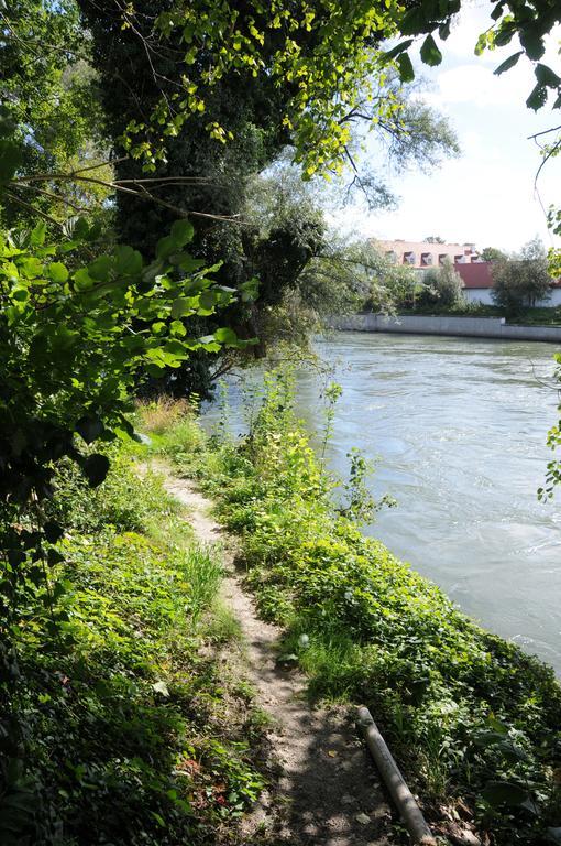 Hotel Am Fluss Neuburg an Der Donau Ngoại thất bức ảnh